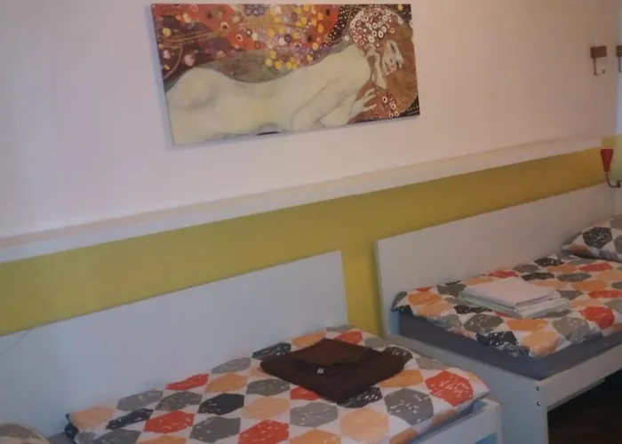 Geraeumige Zentrumsnahe Altbauwohnung