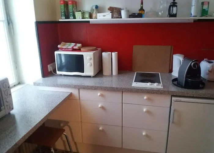 Апартаменти Geraeumige Zentrumsnahe Altbauwohnung